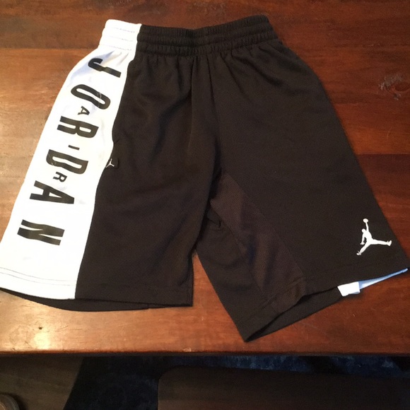 air jordan clothes for boys